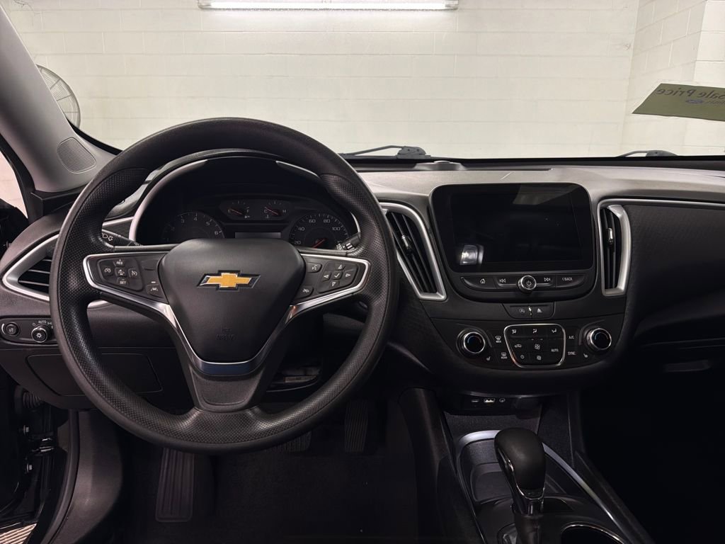 Used 2023 Chevrolet Malibu LT image 9