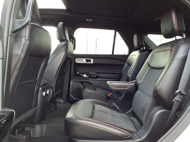 Certified 2024 Ford Explorer ST-Line w/ Class IV Trailer Tow Package AWD/4WD image 26
