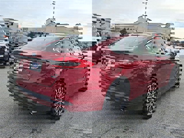 Certified 2018 Ford Fusion SE w/ Fusion SE Technology Package image 8