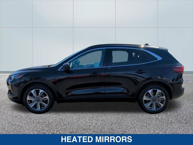 Certified 2023 Ford Escape Platinum w/ Premium Technology Package AWD/4WD image 2