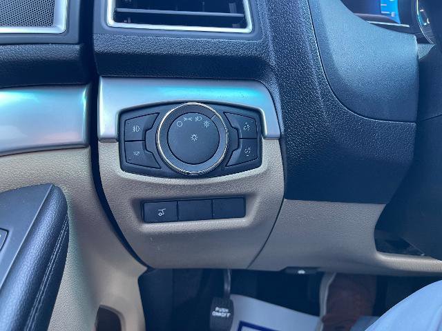Certified 2016 Ford Explorer XLT w/ Equipment Group 202A image 31