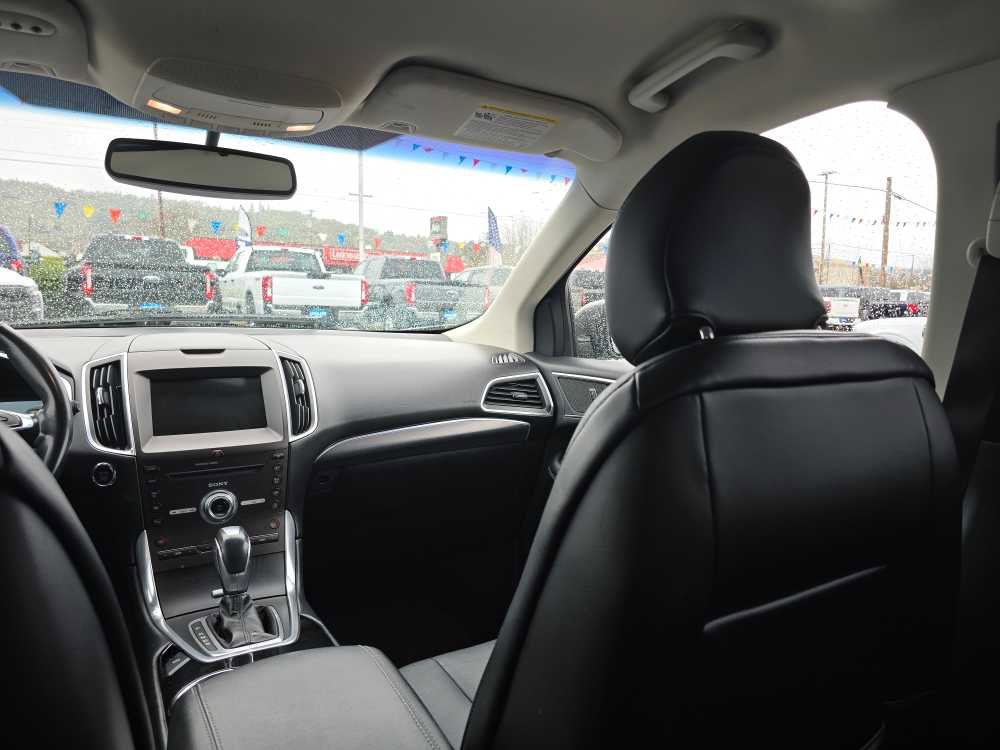 Certified 2017 Ford Edge Titanium image 14