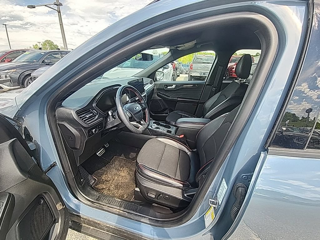 Certified 2023 Ford Escape ST-Line w/ Tech Pack #1 AWD/4WD image 10