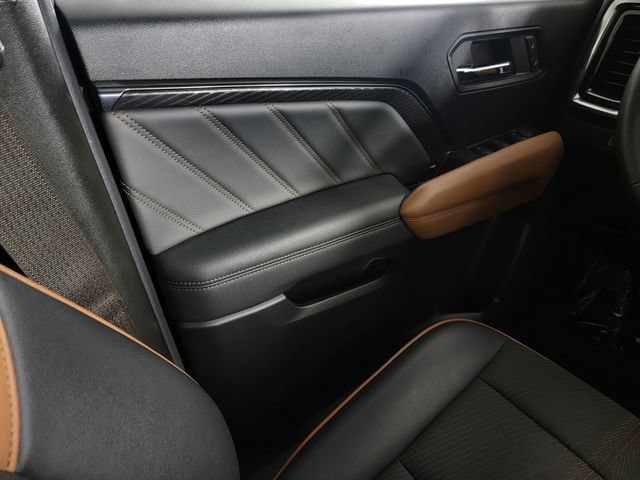 Used 2024 GMC Canyon AT4 w/ Canyon Safety Plus Package AWD/4WD image 30