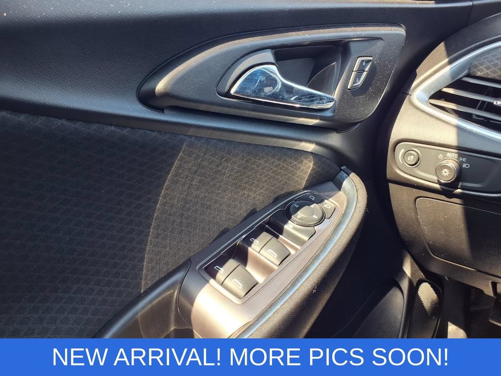 Used 2020 Chevrolet Malibu LT FWD image 18