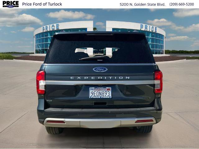 Certified 2023 Ford Expedition XLT image 4