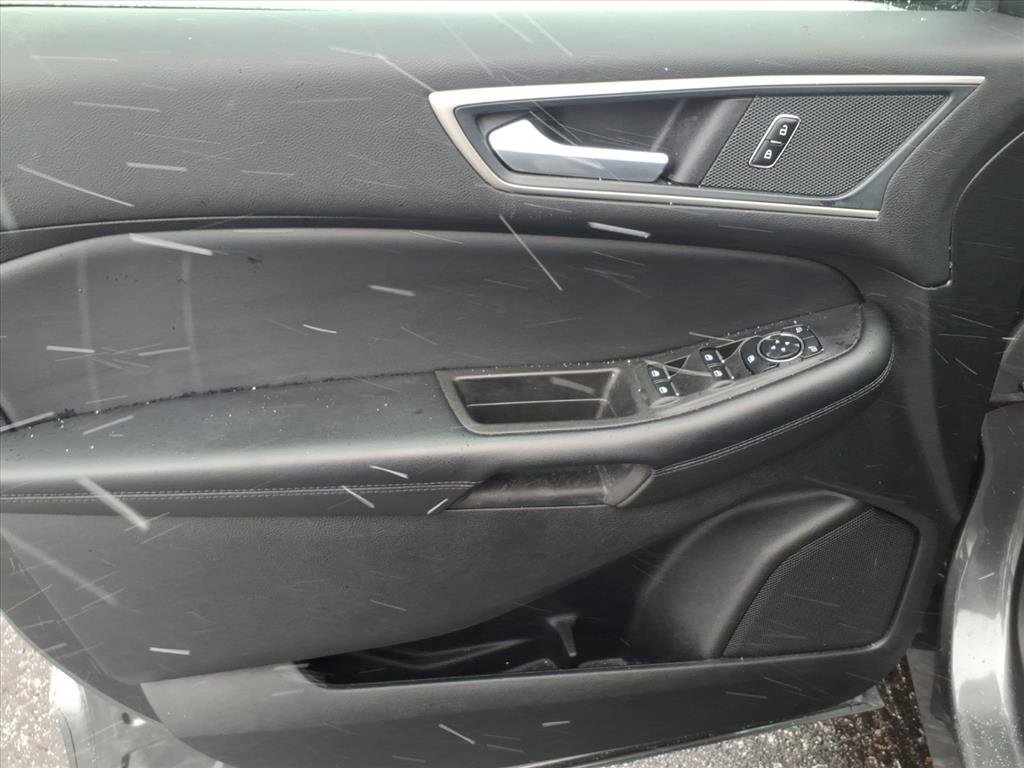 Certified 2024 Ford Edge SEL image 11