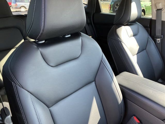 Used 2025 Nissan Murano SV image 35