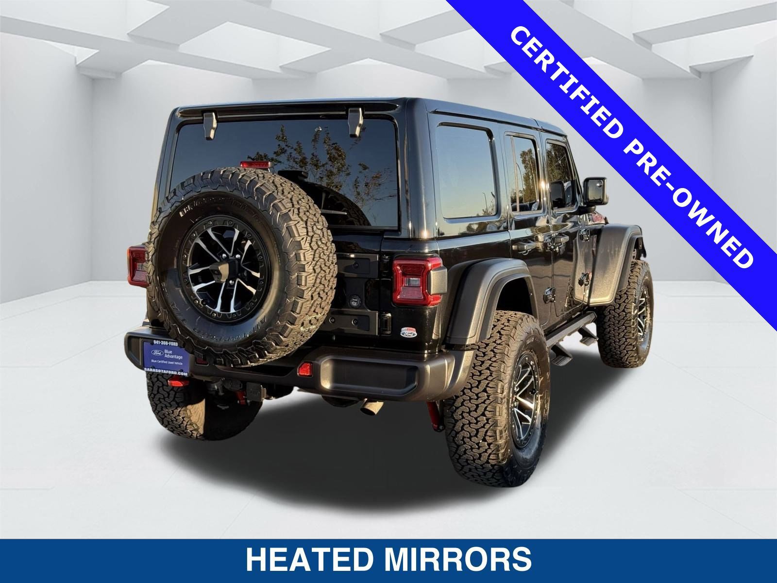 Used 2024 Jeep Wrangler Unlimited Rubicon w/ XTREMEE 35" Tire Package image 5
