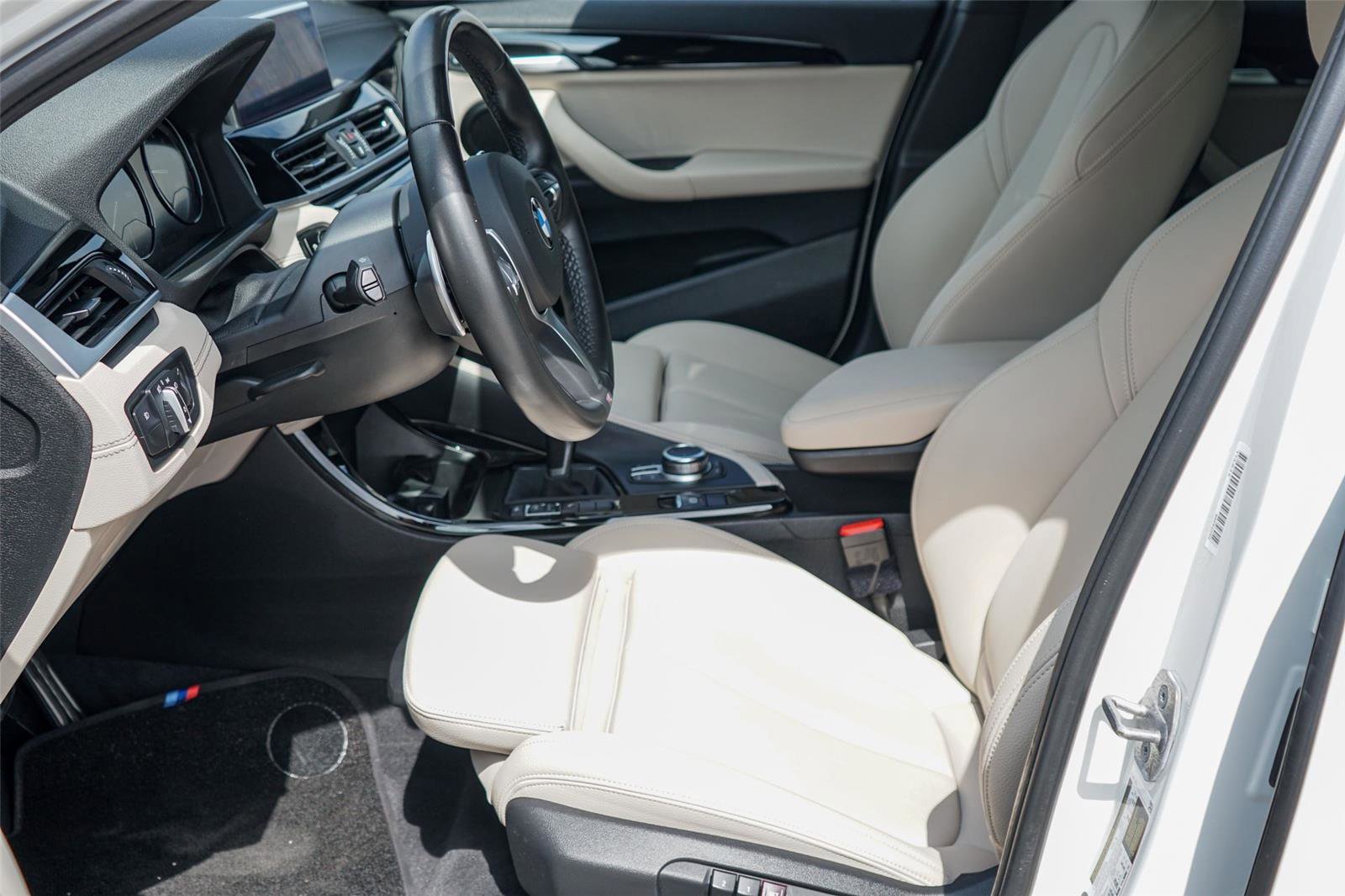 Used 2023 BMW X2 sDrive28i w/ M Sport Package FWD image 10