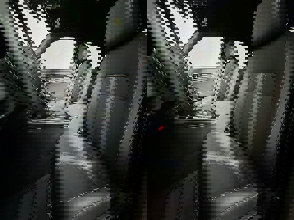 Used 2025 Honda Civic Sport image 12