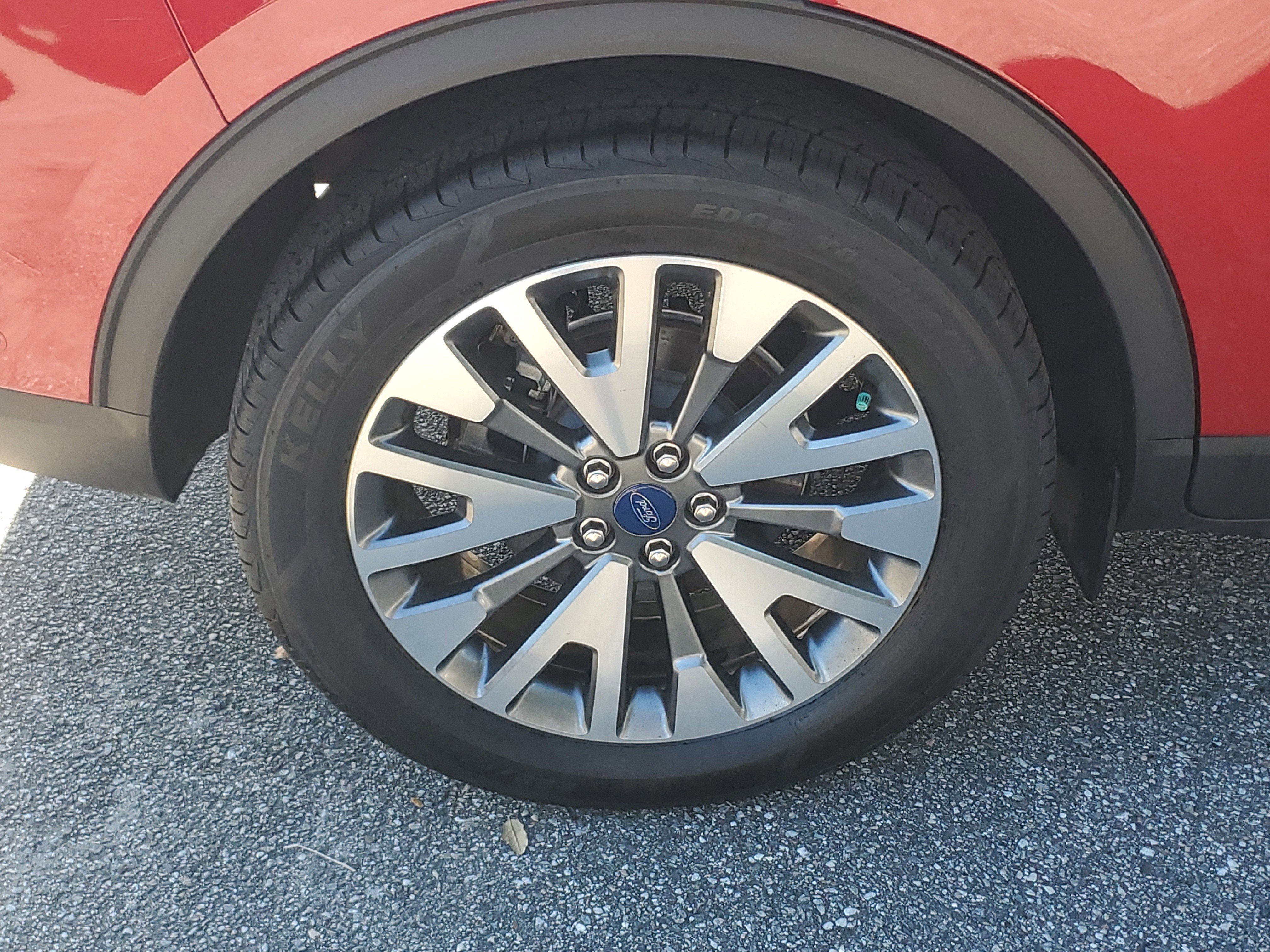 Certified 2020 Ford Escape Titanium image 5