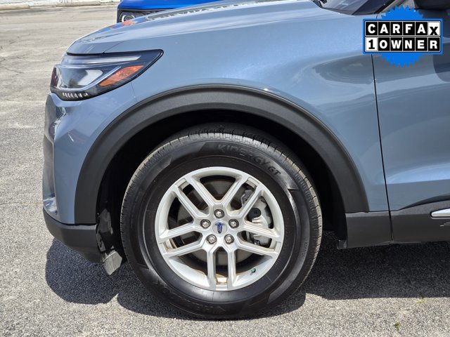 Certified 2025 Ford Explorer Active RWD image 9