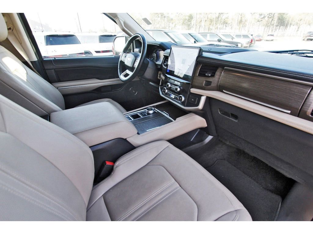 Certified 2022 Ford Expedition Limited image 27