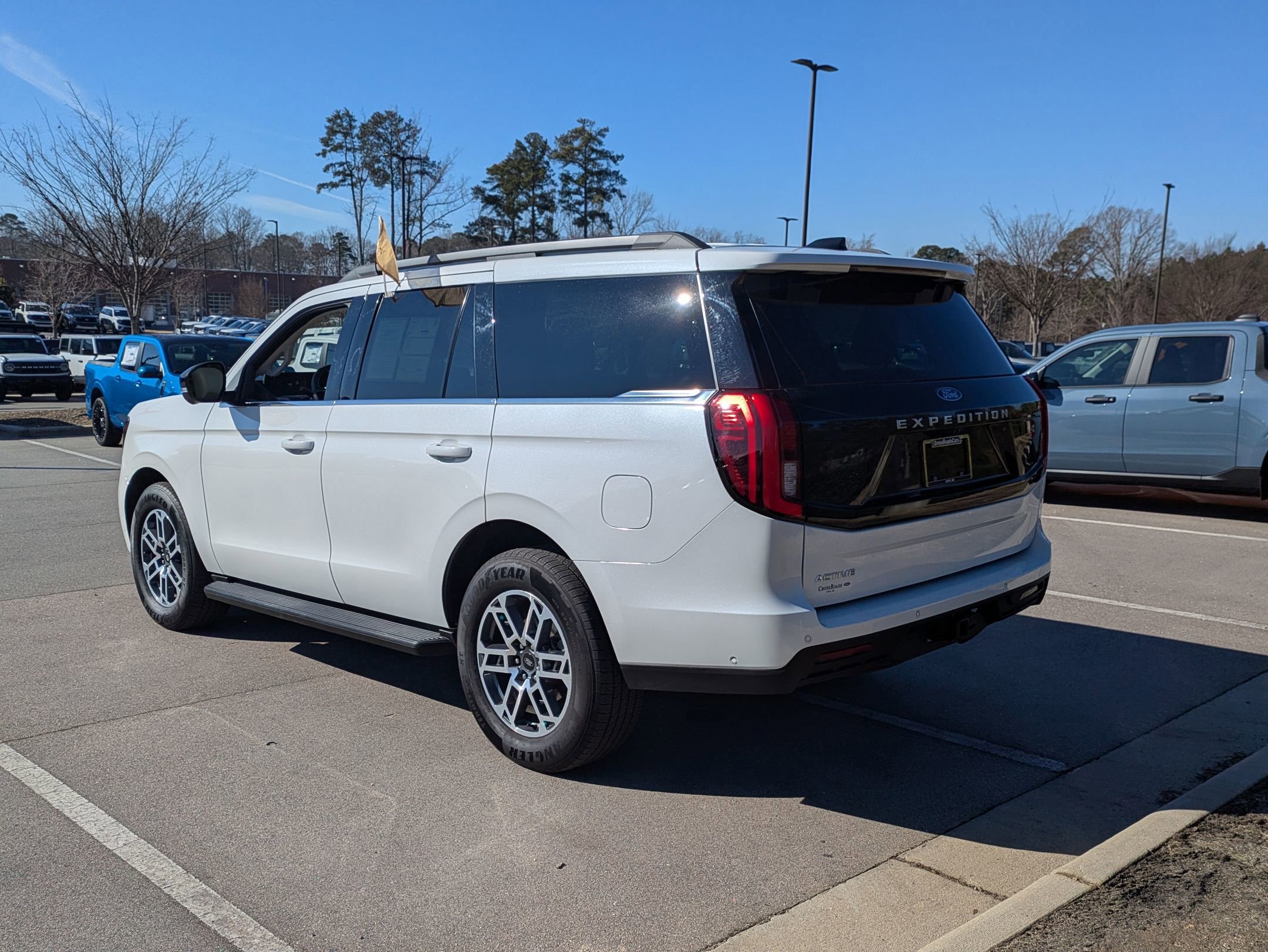 Certified 2025 Ford Expedition Active image 4