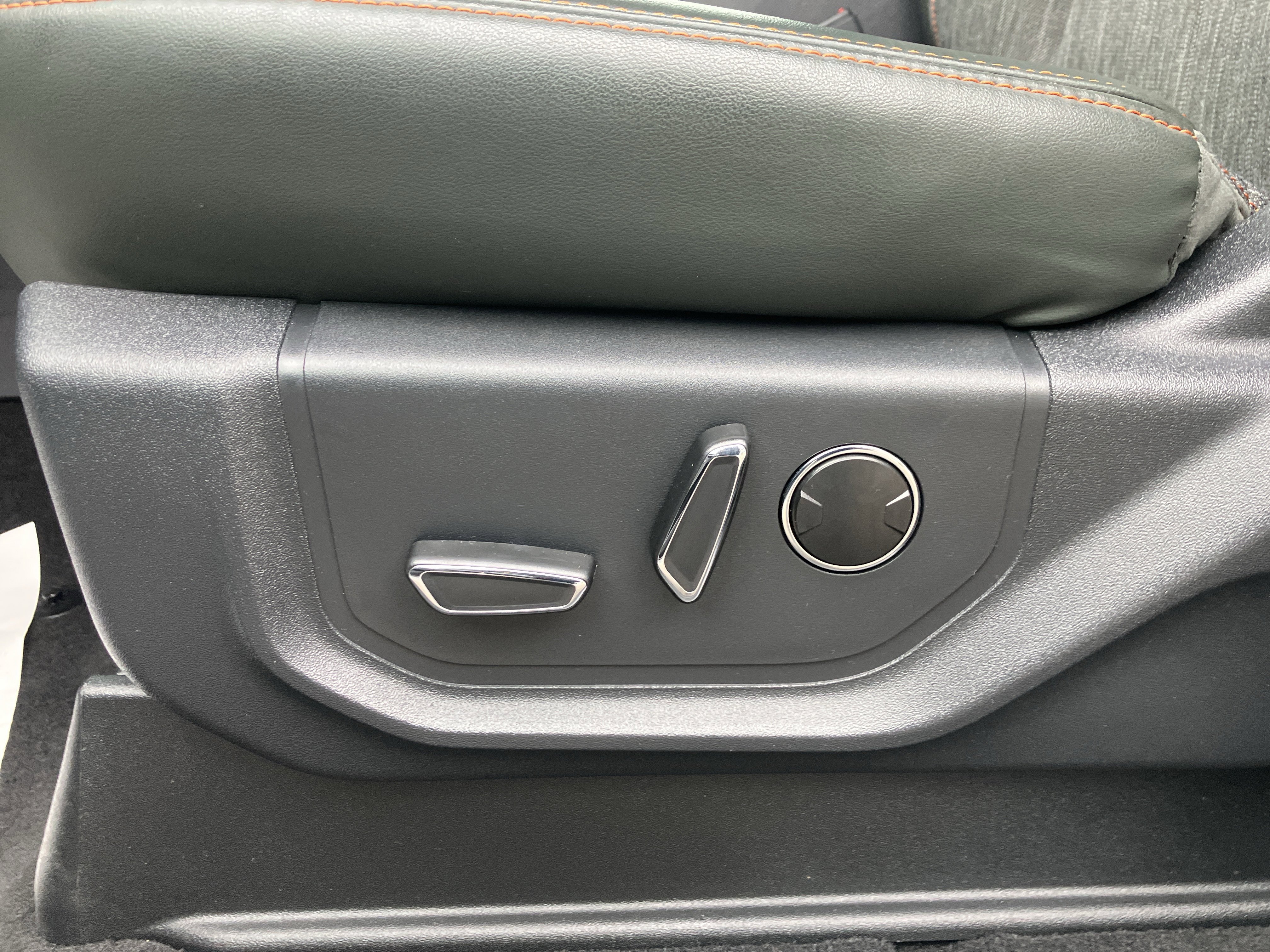 Certified 2024 Ford Expedition Timberline image 26