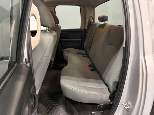 Used 2018 RAM 1500 Express AWD/4WD image 29