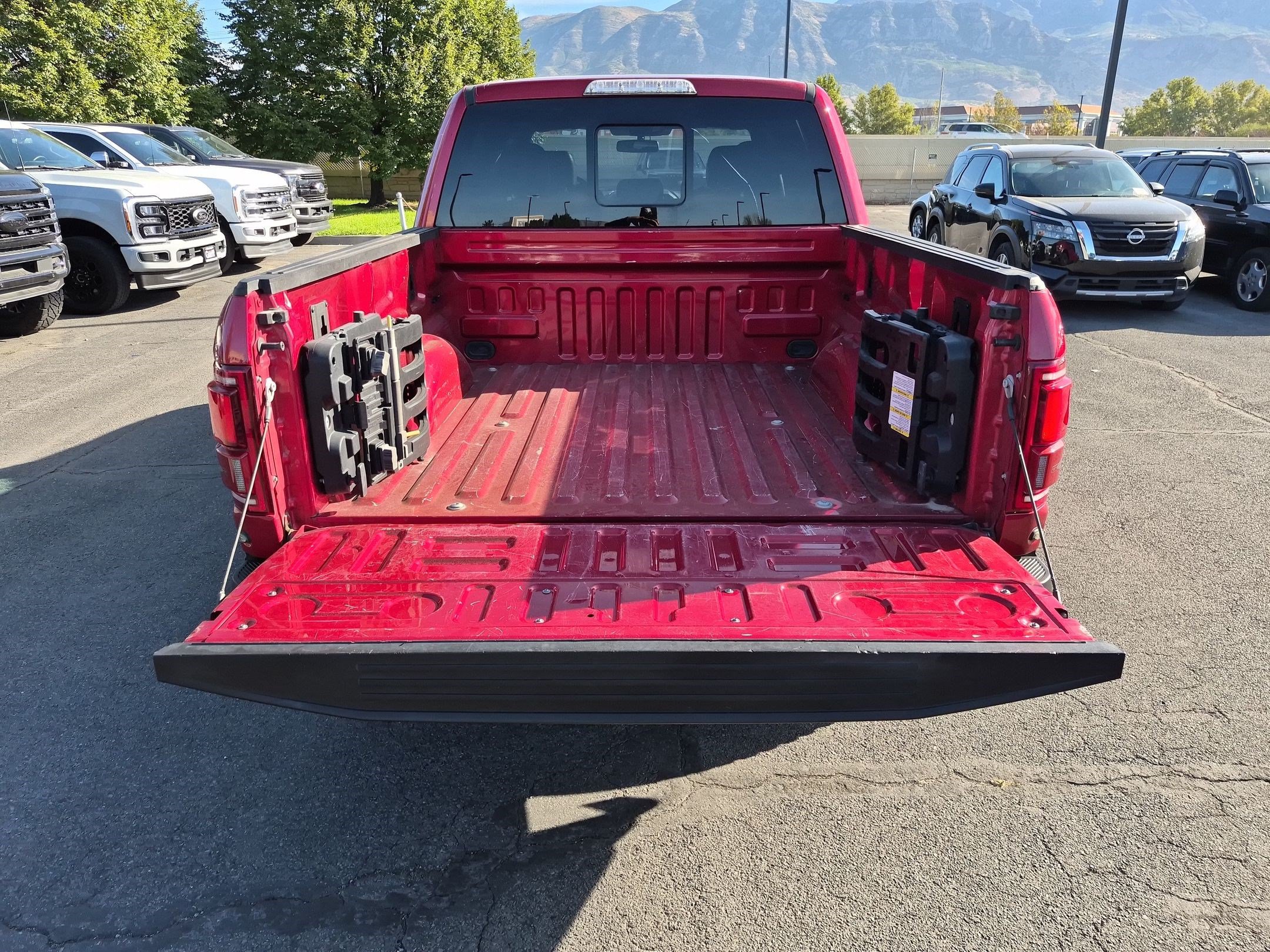 Certified 2020 Ford F150 Raptor w/ Equipment Group 802A Luxury AWD/4WD image 32