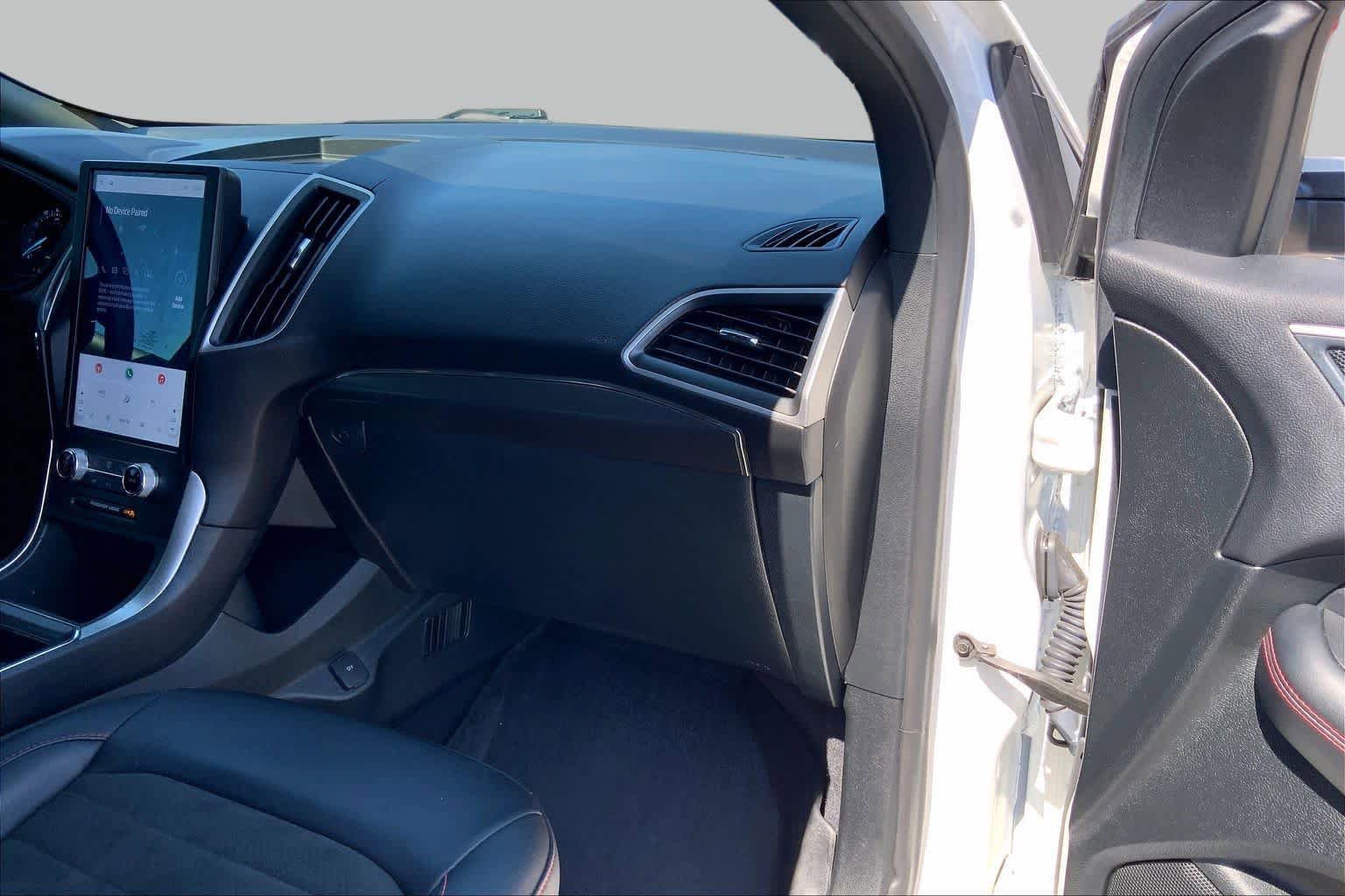 Certified 2024 Ford Edge ST-Line AWD/4WD image 18