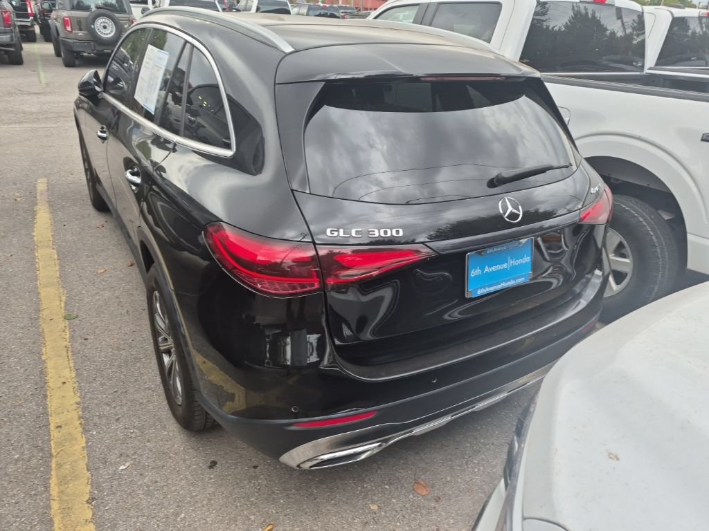 Used 2024 Mercedes-Benz GLC 300 4MATIC image 13