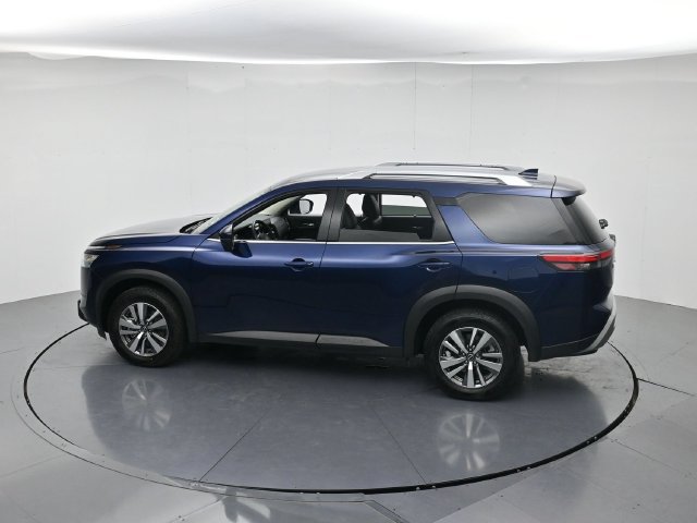Used 2025 Nissan Pathfinder SL FWD image 46