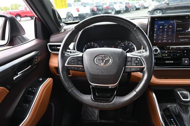 Used 2021 Toyota Highlander Platinum AWD/4WD image 33