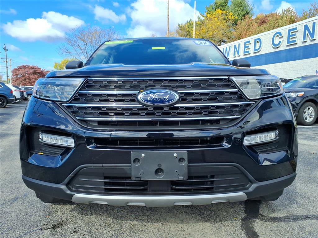 Certified 2022 Ford Explorer XLT w/ Equipment Group 202A image 8