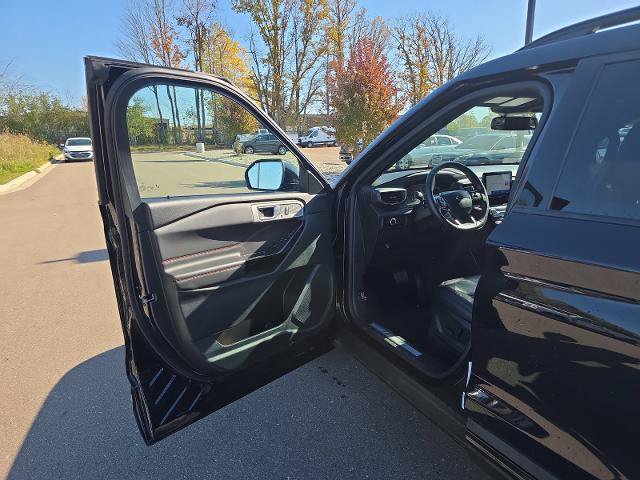 Certified 2024 Ford Explorer ST-Line w/ Class IV Trailer Tow Package AWD/4WD image 10