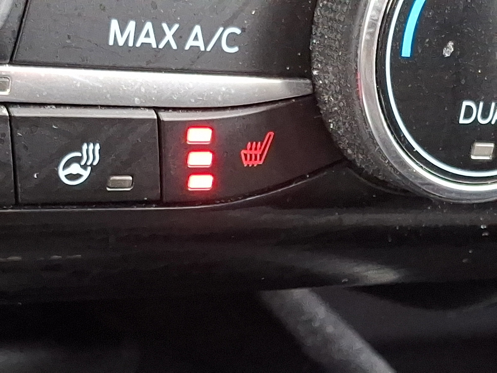 Certified 2022 Ford Escape SEL w/ SEL Stealth AWD Package image 24