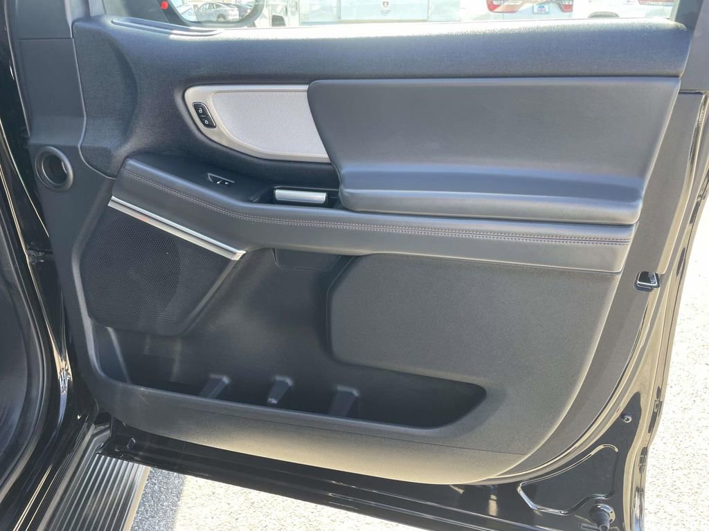 Certified 2025 Ford Expedition Active image 27