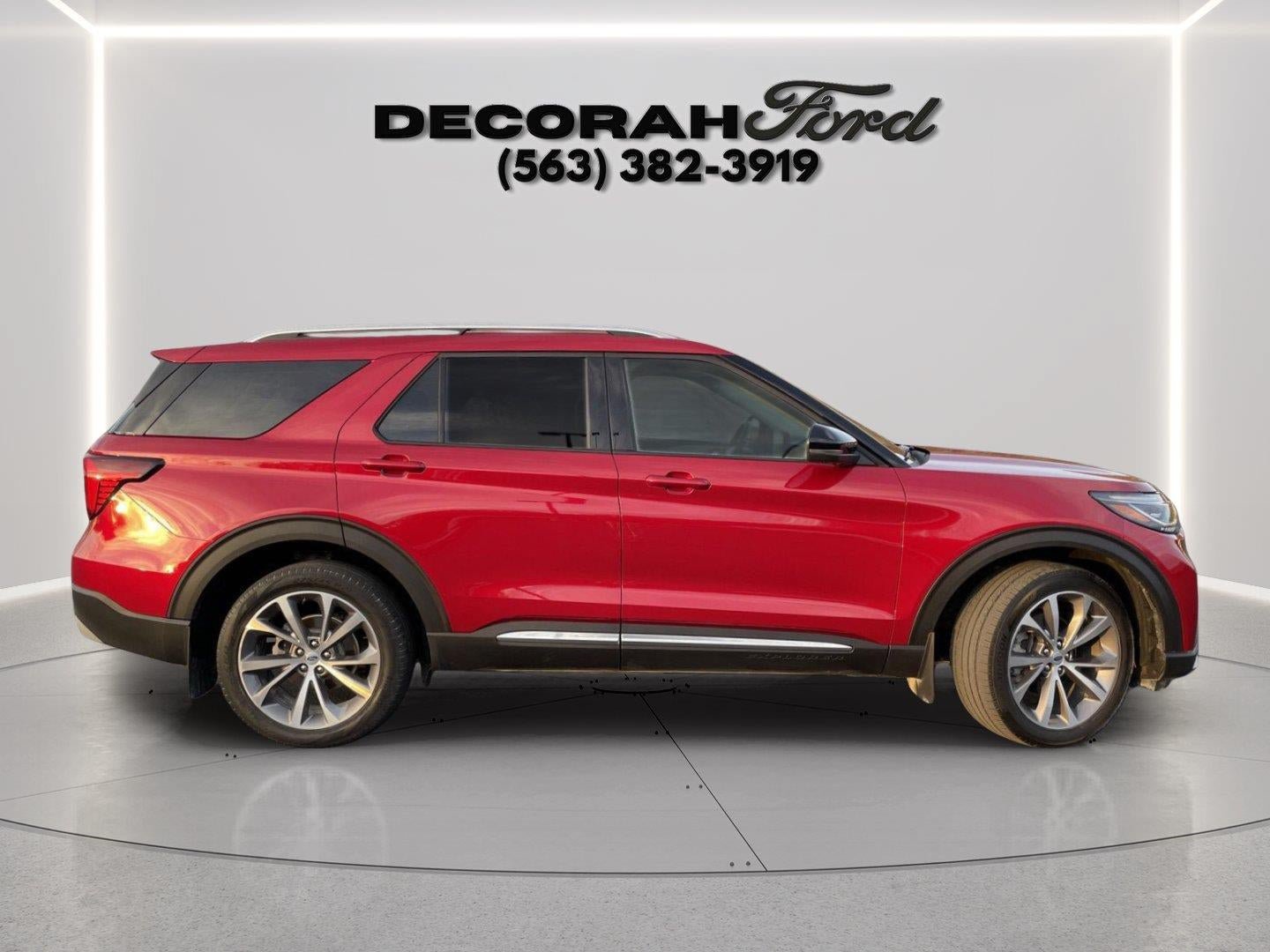Certified 2025 Ford Explorer Platinum w/ Ultimate Package AWD/4WD image 7