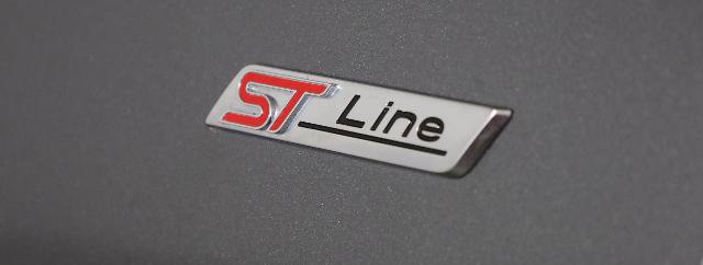 Certified 2025 Ford Explorer ST-Line AWD/4WD image 32