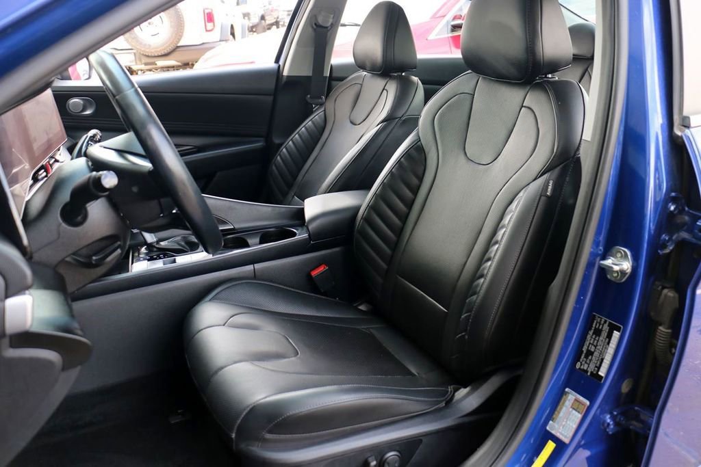 Used 2021 Hyundai Elantra Limited w/ Cargo Package FWD image 18