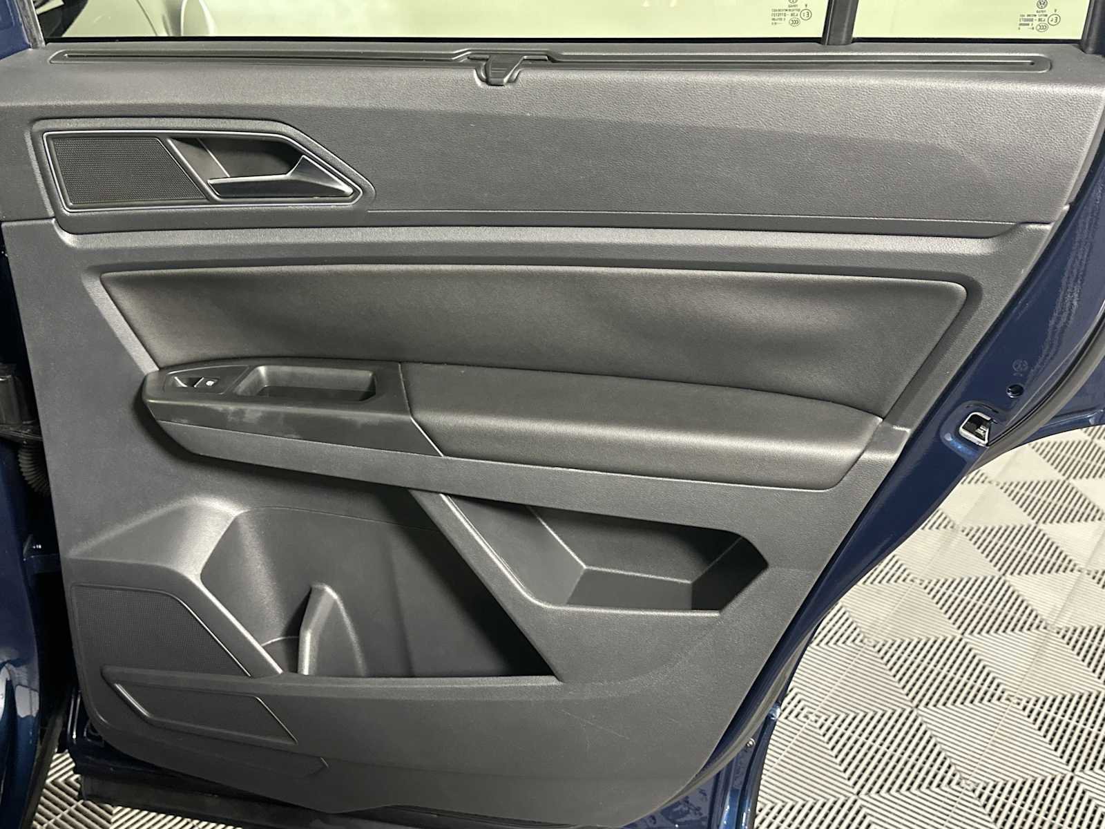 Used 2019 Volkswagen Atlas SE FWD image 18