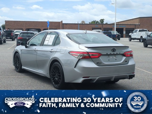 Used 2019 Toyota Camry SE FWD image 6