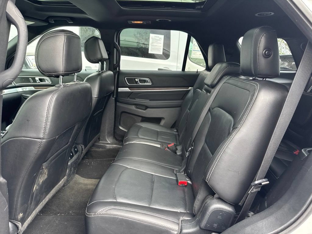 Certified 2017 Ford Explorer Limited FWD image 17