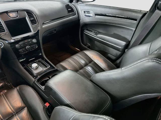 Used 2021 Chrysler 300 S w/ S Model Appearance Package RWD image 11