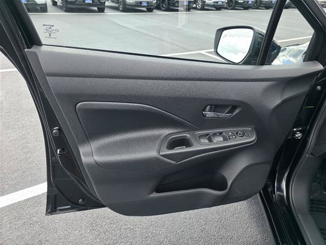 Used 2025 Nissan Versa SV w/ Trunk Package FWD image 3