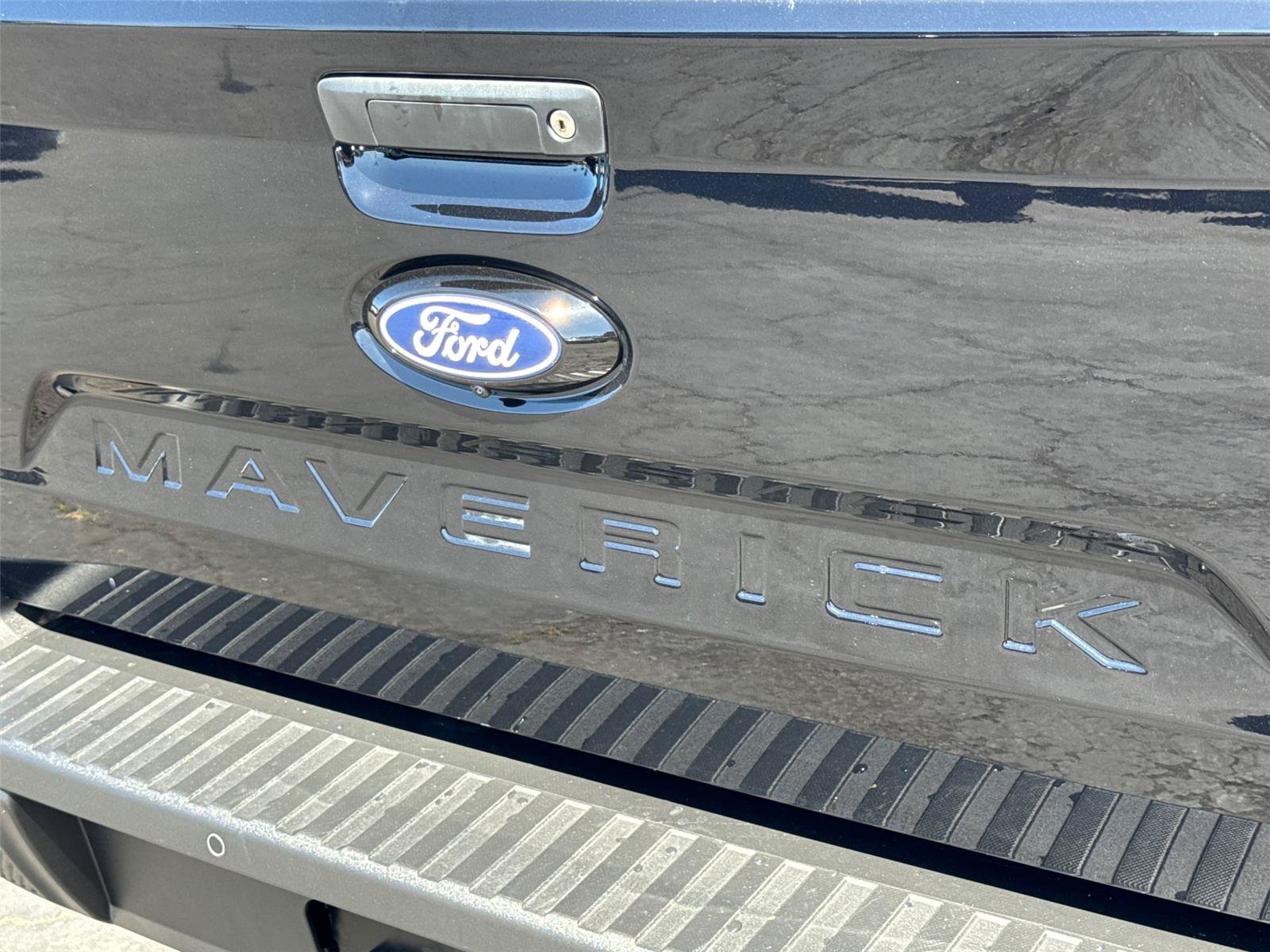 Certified 2025 Ford Maverick XLT w/ XLT Luxury Package FWD image 12