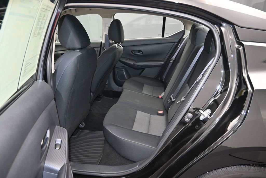 Used 2024 Nissan Sentra SV FWD image 14