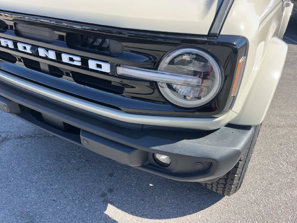 Certified 2025 Ford Bronco Outer Banks AWD/4WD image 11