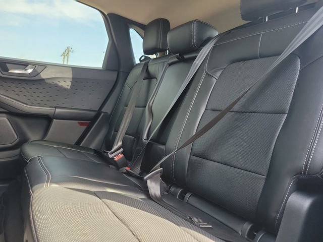 Certified 2020 Ford Escape Titanium AWD/4WD image 27