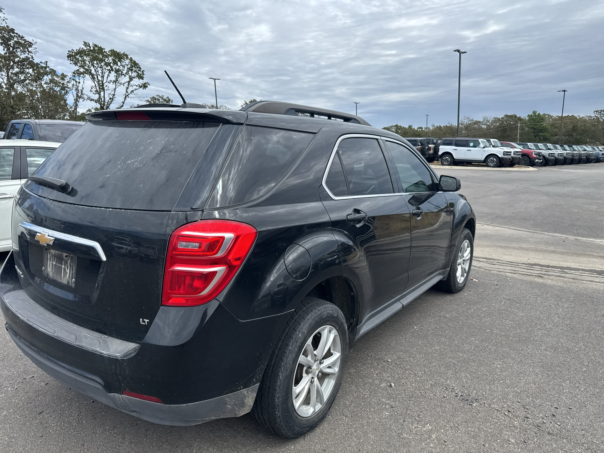 Used 2017 Chevrolet Equinox LT w/ Convenience Package FWD image 7