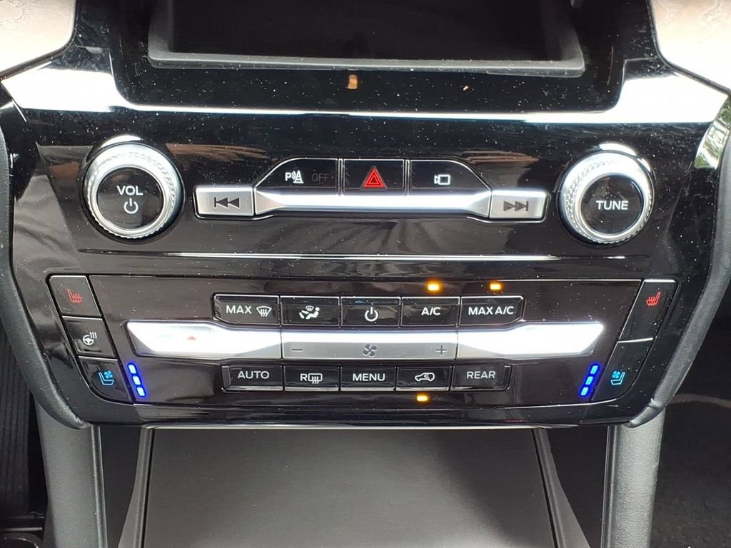 Certified 2023 Ford Explorer Platinum w/ Equipment Group 601A AWD/4WD image 17