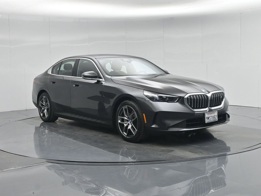 Used 2024 BMW i5 eDrive40i image 61