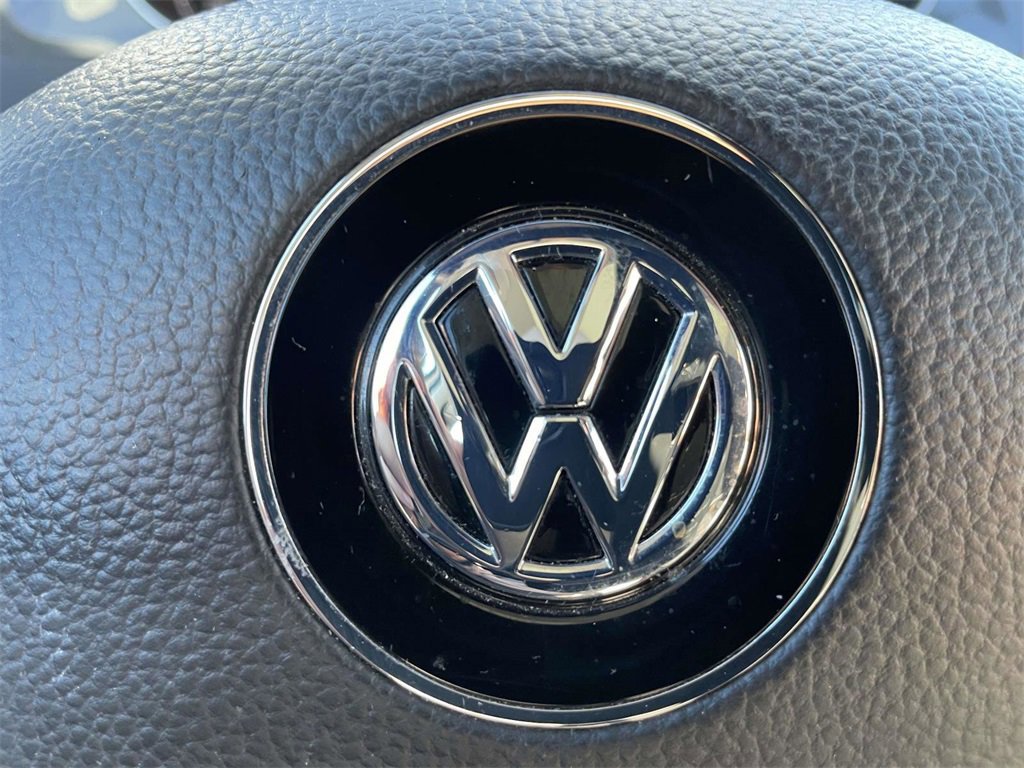 Used 2020 Volkswagen Golf 4-Door image 29