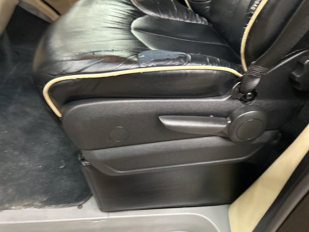 Used 2017 Mercedes-Benz Sprinter 2500 image 11