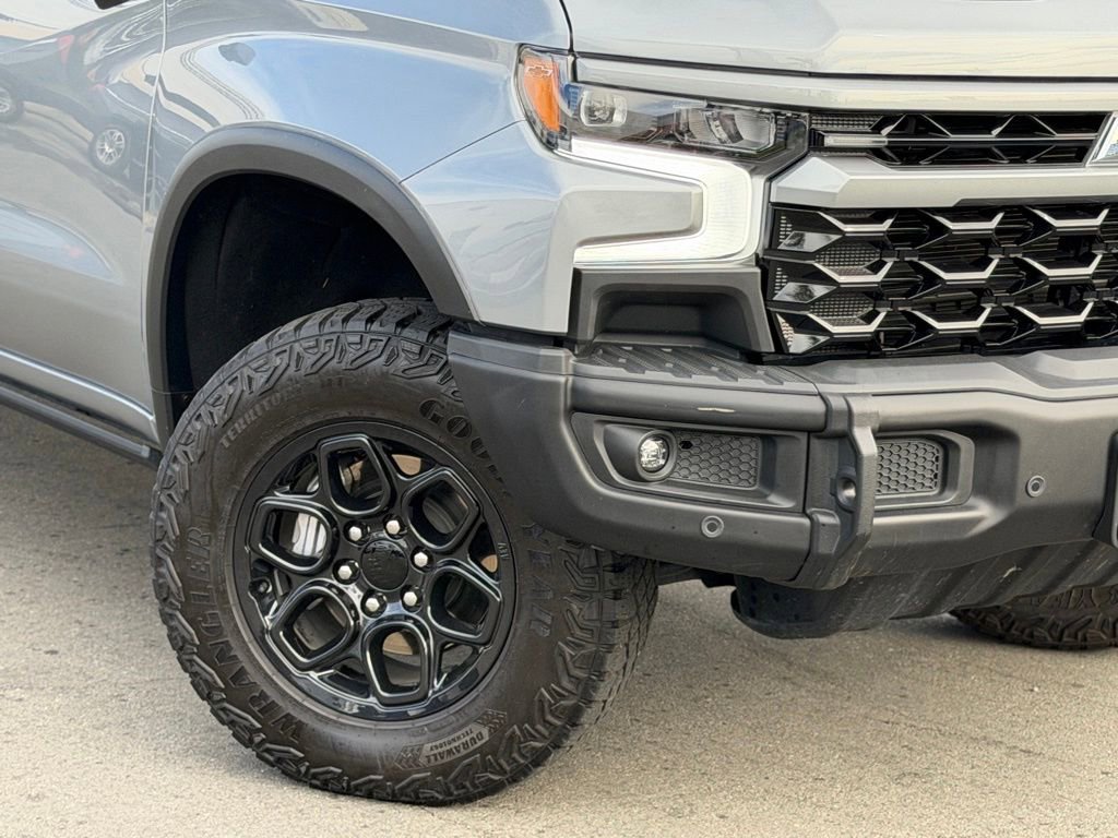 Used 2024 Chevrolet Silverado 1500 ZR2 w/ ZR2 Bison Edition AWD/4WD image 4
