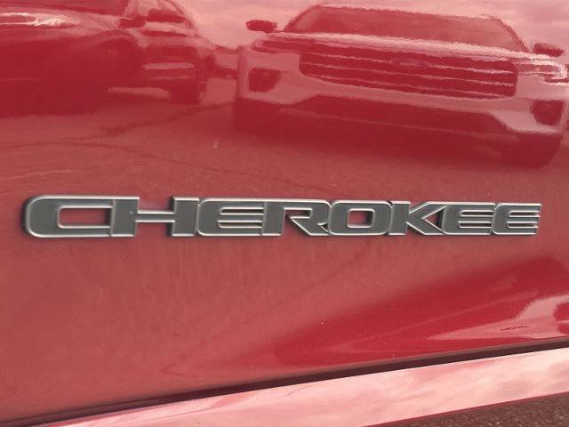 Used 2019 Jeep Cherokee Limited AWD/4WD image 12