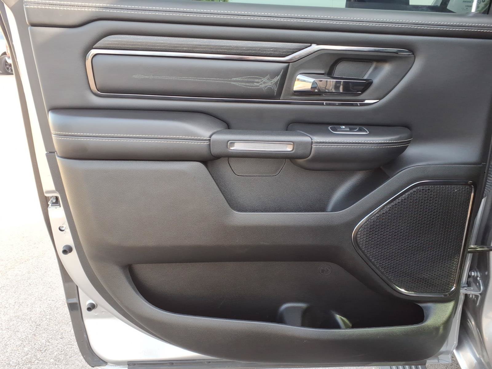 Used 2022 RAM 1500 Limited w/ Body Color Bumper Group AWD/4WD image 14